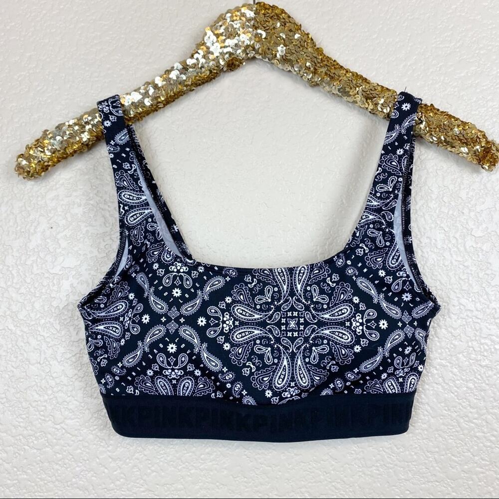 Victoria’s Secret • Ultimate Sports Bra Handkerchief Printed